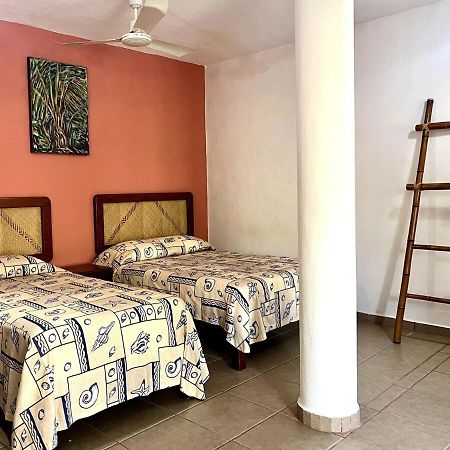 Bungalows Teka Сиуатанехо Екстериор снимка
