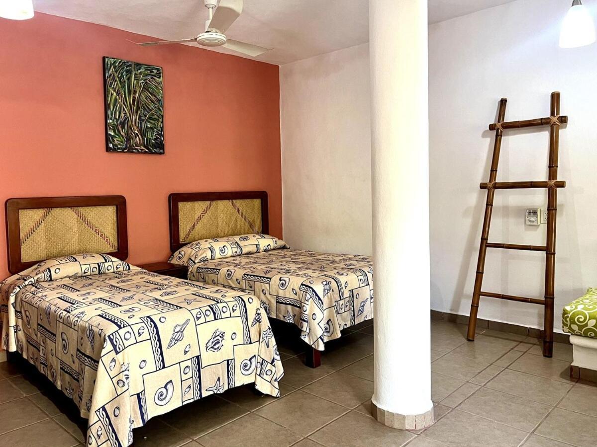 Bungalows Teka Сиуатанехо Екстериор снимка